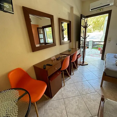 Apartment το μικρό διαμέρισμα *